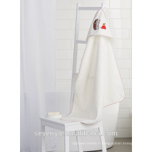 Dessin animé personnalisé motif pur blanc bébé coton capuche serviette de bain HBT-017